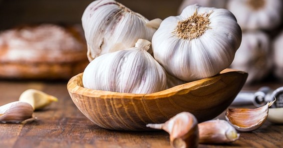 Garlic : Best Foods to avoid with Heart Disease
