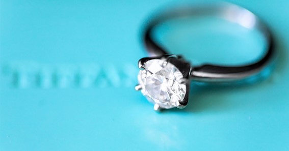 How much should an engagement ring cost
