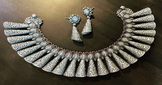 The chronicles of silver jewellery