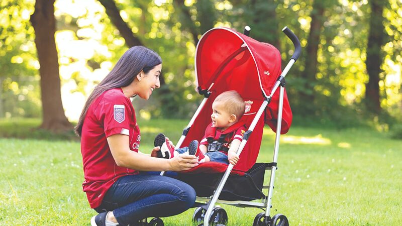 Benefits Of Using Lightweight Stroller For Your Little Ones