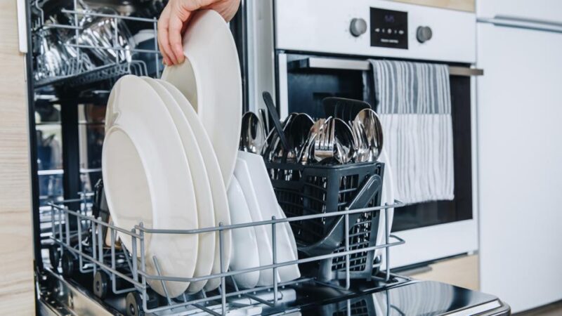 The “Universal” Dishwasher Buying Guide: What To Look For In A Dishwasher