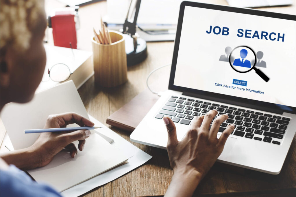 How an Online Job Portal Singapore Can Help You Secure Employment with Higher Salary and Career Prospects